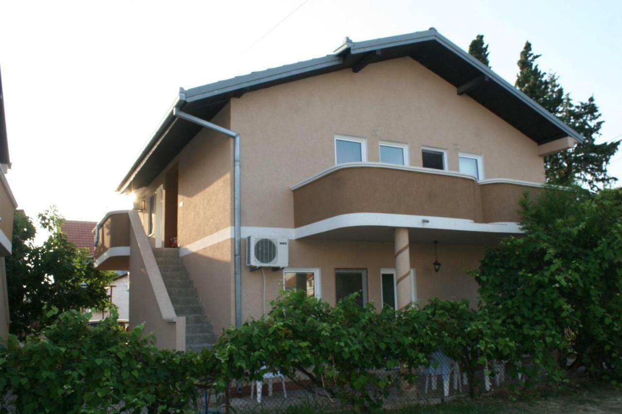 Apartments Emerald أولتْسي المظهر الخارجي الصورة